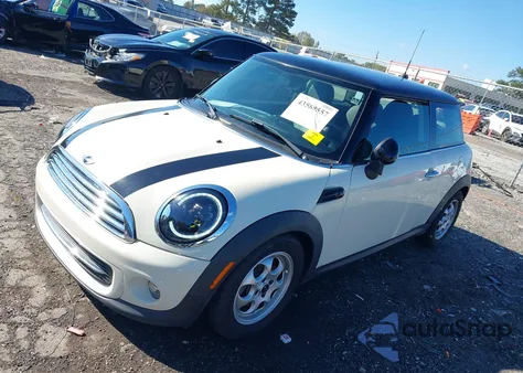 2013 Mini Hardtop Cooper из США, поврежденный, VIN WMWSU3C51DT692454